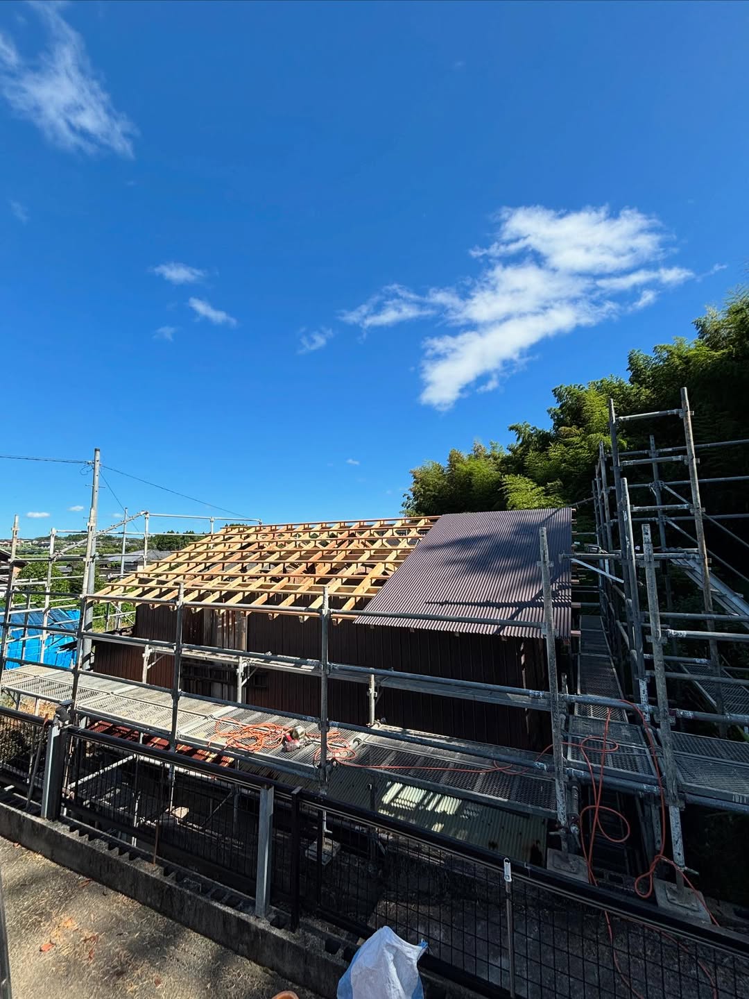 小屋の屋根のリフォーム