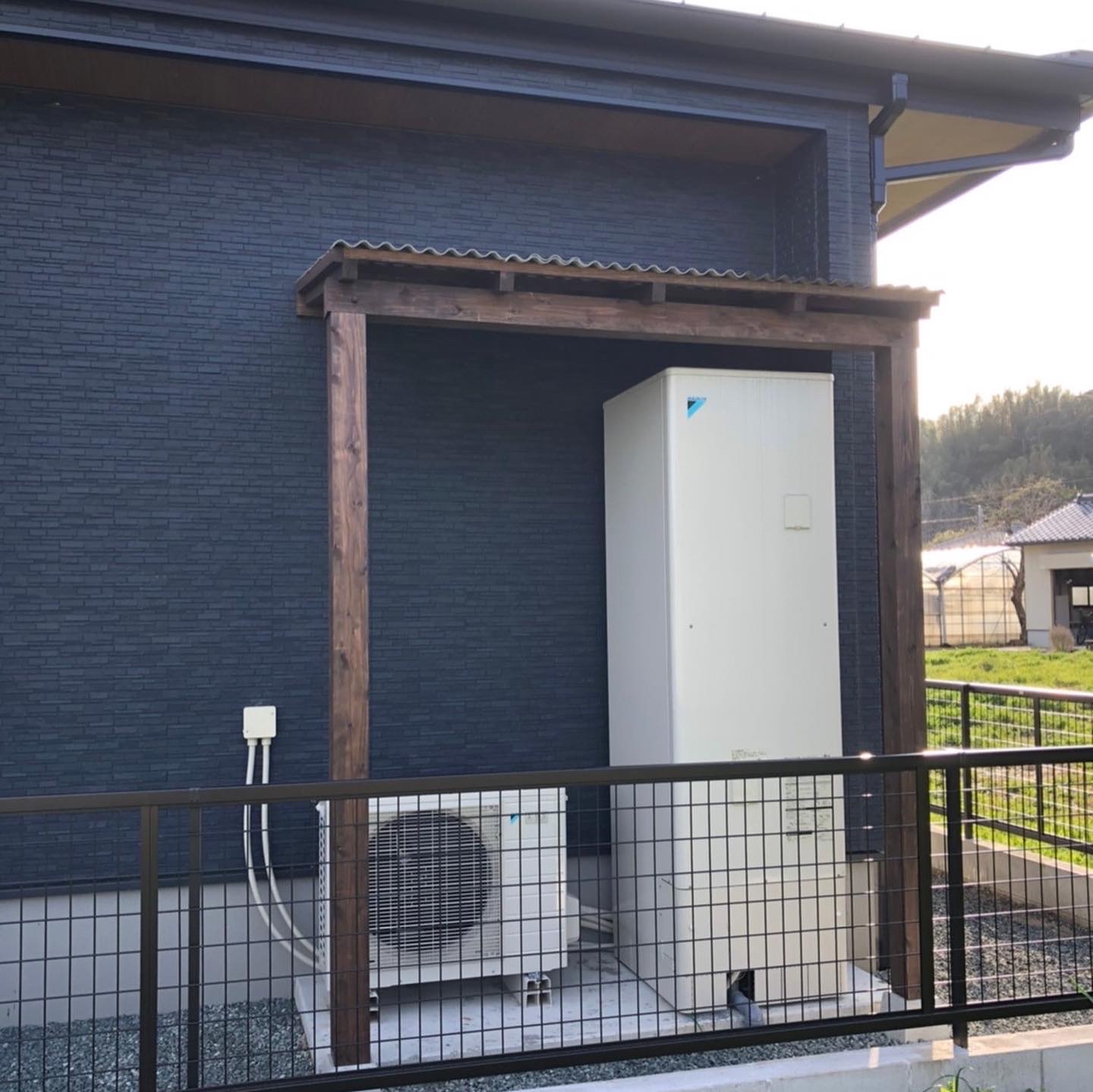下屋をつけました〜