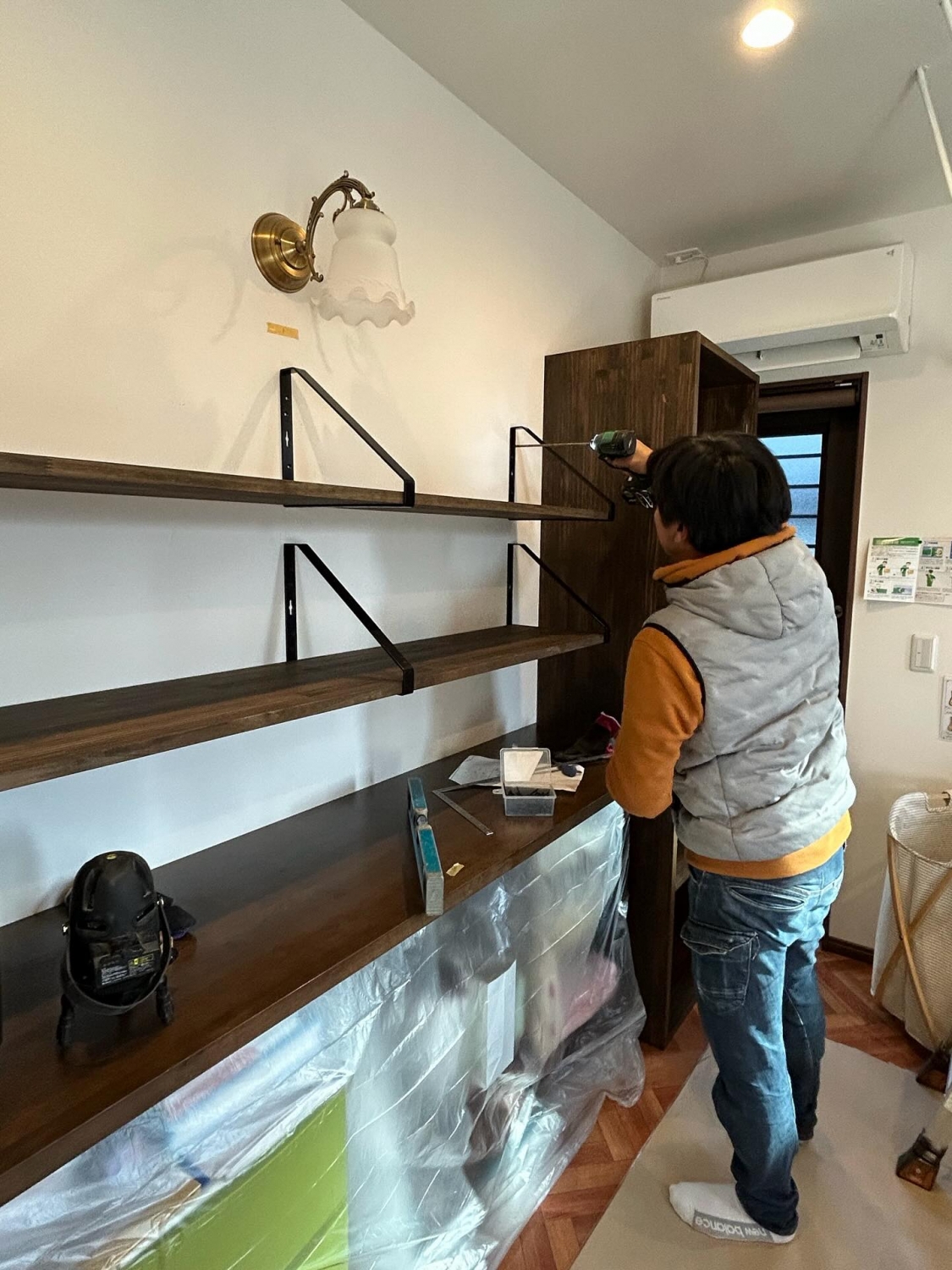アイアン金物を使って棚を制作しました！